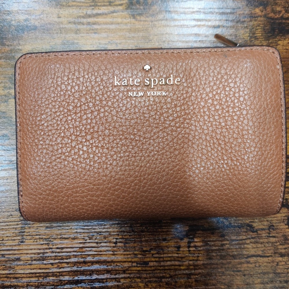 Kate Spade Wallet - Picture 5 of 5